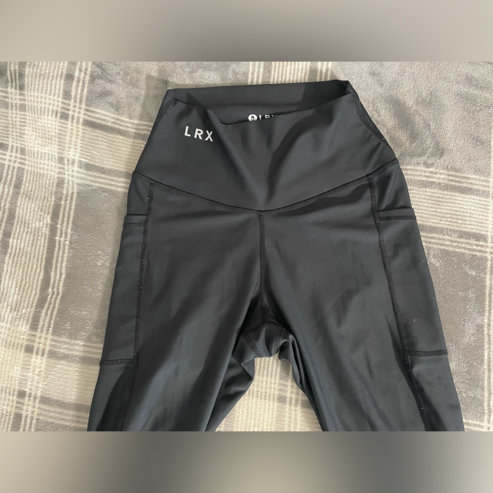 Womens LRX athletic leggings with pockets - No damage
